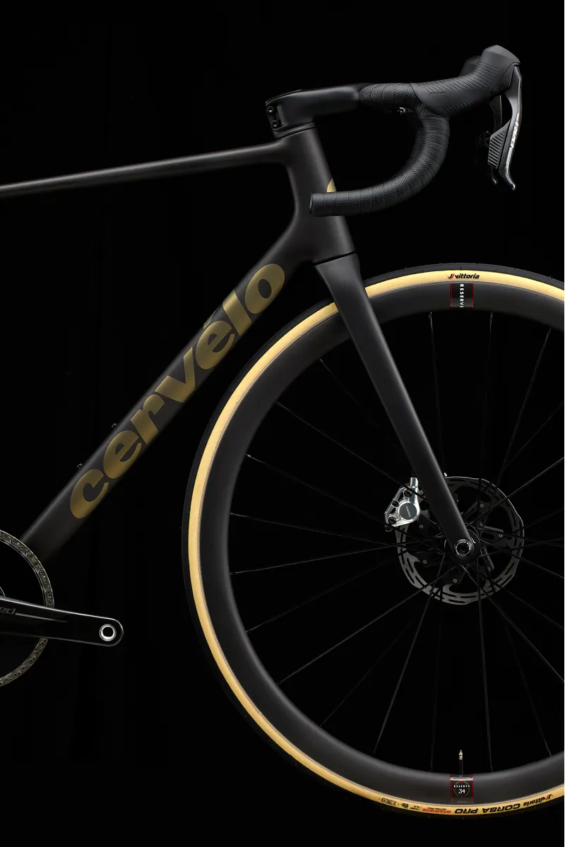 Cervelo R5 Shimano Ultegra Di2 Five Black/Silver Carbon Lightweight Road Race Bike 2026-2