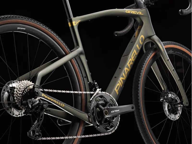 Pinarello Grevil F3 Etna Black GRX820 Carbon Gravel Bike-7