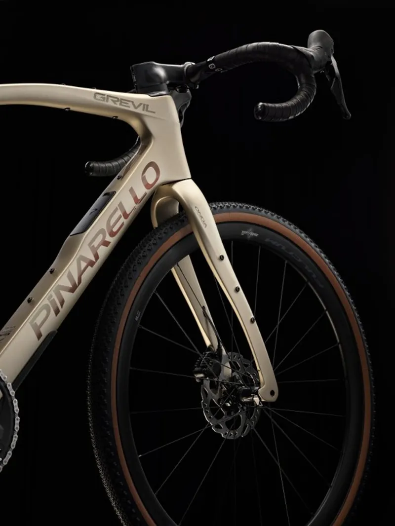 Pinarello Grevil F1 Atlai Dust GRX610 Carbon Gravel Bike-3