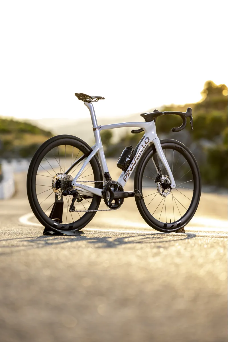 Pinarello F7 Disk Ultegra Di2 Alabaster White Shiny Carbon Road Race Bike-3