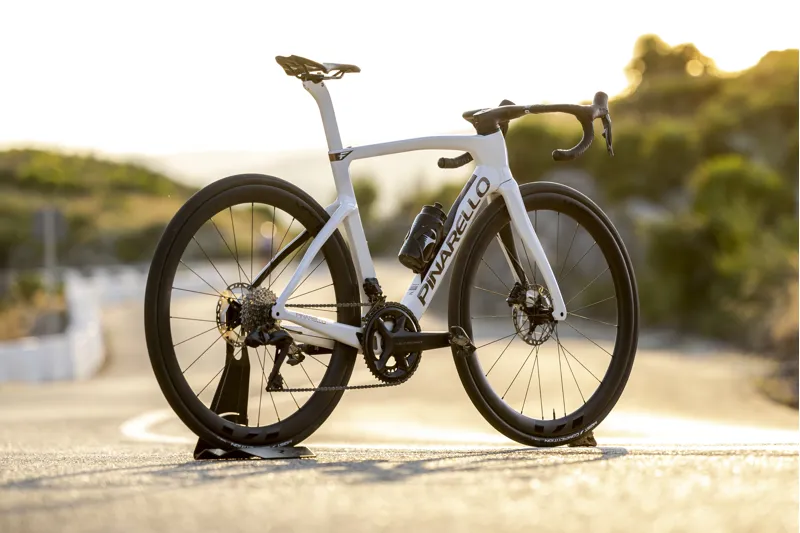 Pinarello F3 Disk 105 Di2 Alabaster White Shiny Carbon Road Race Bike-7