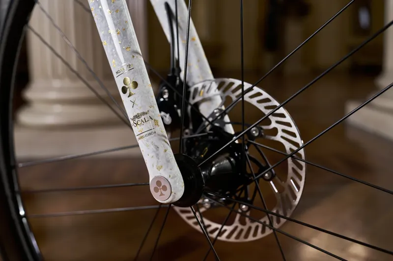 Colnago C72 Disc La Scala Carbon Road Race Bike Ltd Edition Red Carbon-2