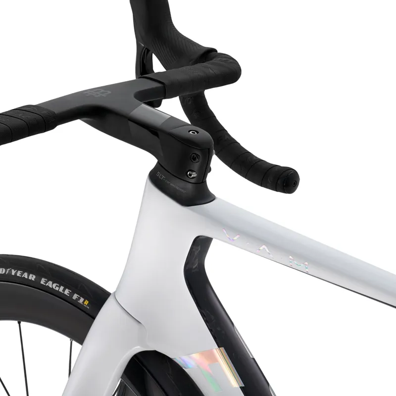 Factor Ostro Vam 2.0 Disc SRAM RED AXS Bike White Chrome-4