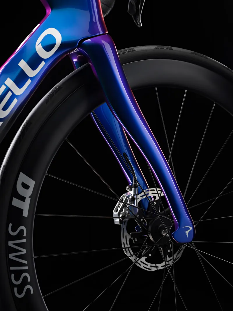 Pinarello Dogma F Disk Shimano Dura Ace Di2 Luxter Blue Shiny Carbon Road Bike-3