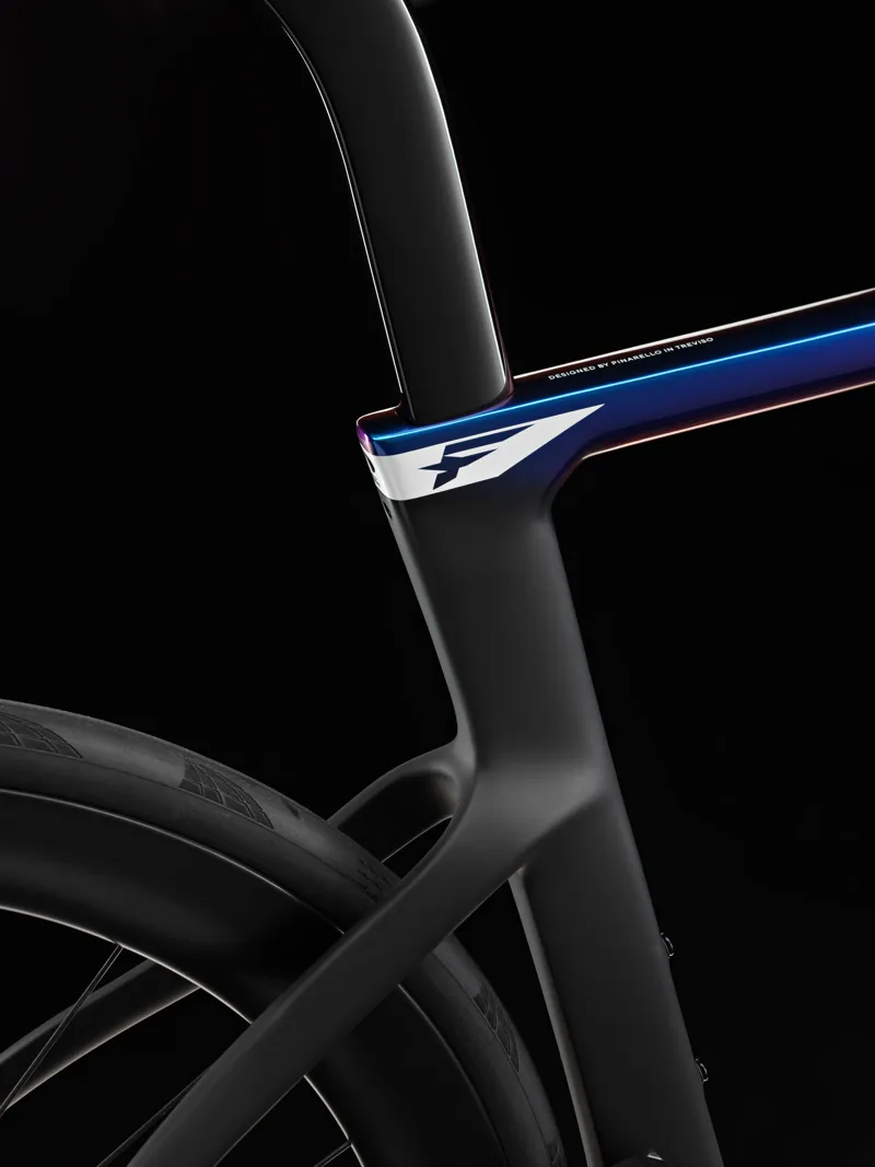 Pinarello Dogma F Disk Shimano Dura Ace Di2 Luxter Blue Shiny Carbon Road Bike-5