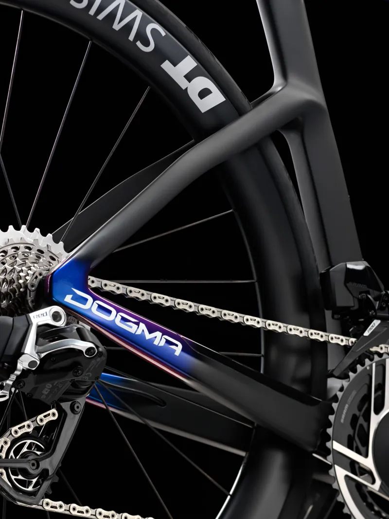 Pinarello Dogma F Disk SRAM Red AXS E1 Luxter Blue Shiny Carbon Road Bike-8