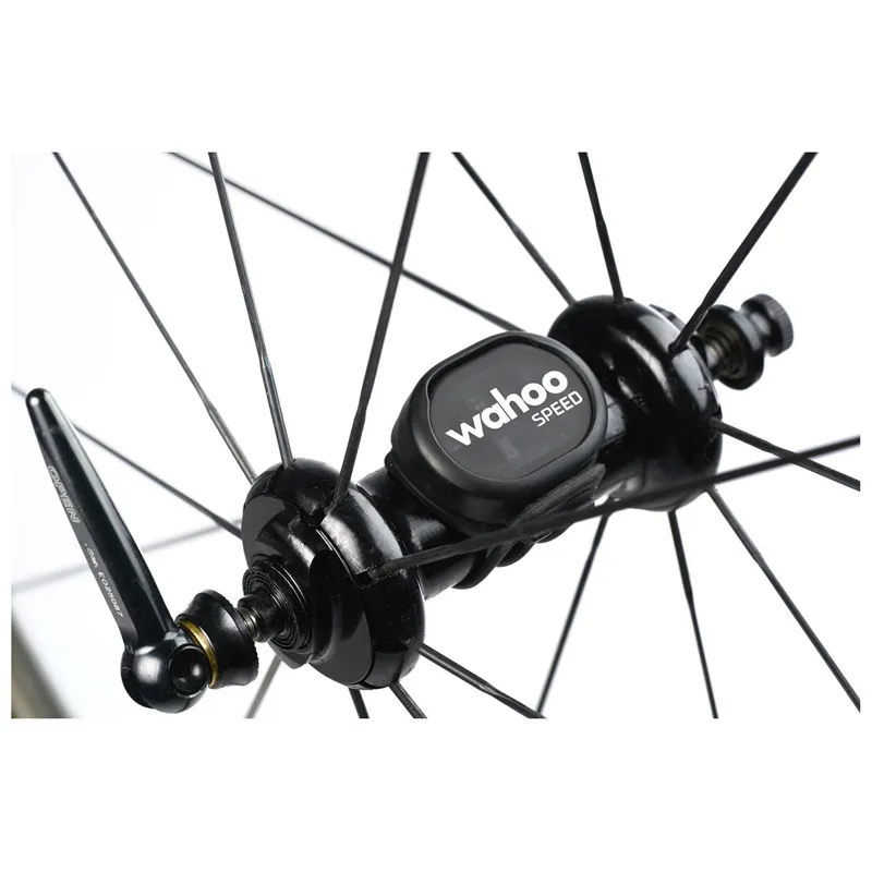 Wahoo Element Bolt Bundle GPs Bike Computer-2