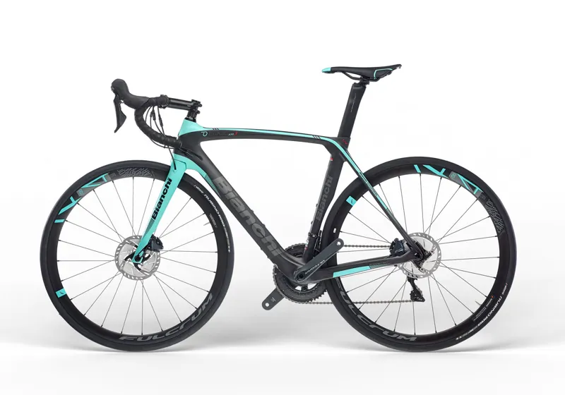 2019 Bianchi Oltre XR3 Disc Ultegra 8070 Blk/Celeste Carbon Road Bike-2