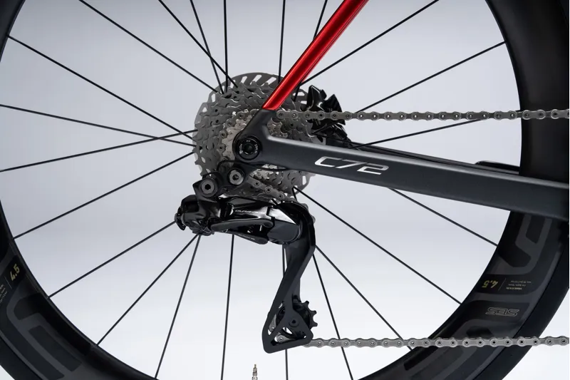 Colnago C72 Disc 2026 Carbon Road Race Bike With Dura Ace Di2 ENVE 4.5 SES HFRD Black Red-4