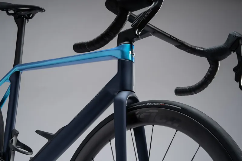 Colnago C72 Disc 2026 Carbon Road Race Bike With Dura Ace Di2 ENVE 4.5 SES HFTB Blue Light Blue-7