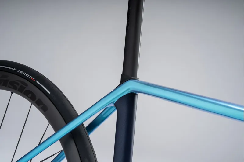 Colnago C72 Disc 2026 Carbon Road Race Bike With Dura Ace Di2 ENVE 4.5 SES HFTB Blue Light Blue-8