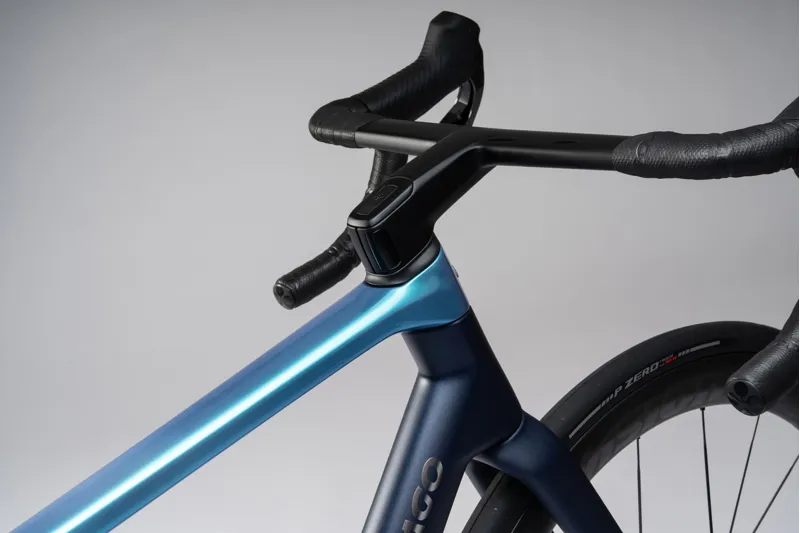 Colnago C72 Disc 2026 Carbon Road Race Bike With Dura Ace Di2 ENVE 4.5 SES HFTB Blue Light Blue-10