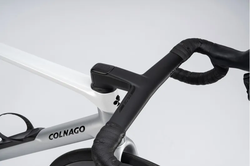 Colnago C72 Disc 2026 Carbon Road Race Bike With Dura Ace Di2 ENVE 4.5 SES HFWS Black Silver White-4