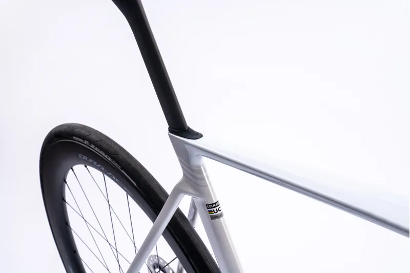 Colnago V5Rs Disc 2025 Carbon Road Bike Dura Ace Di2 - White VRWB-4