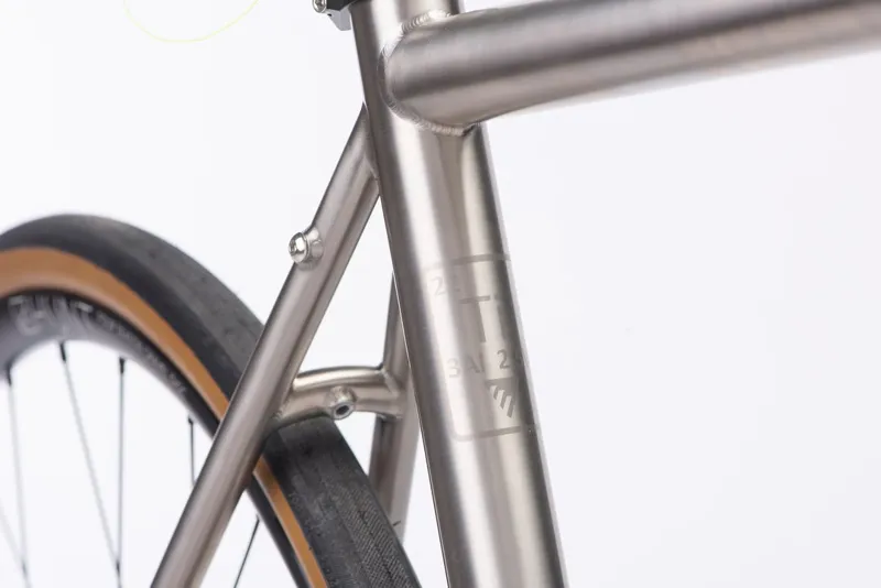 Enigma Etape 3AL 2.5V Disc Titanium Frameset With Fork-7