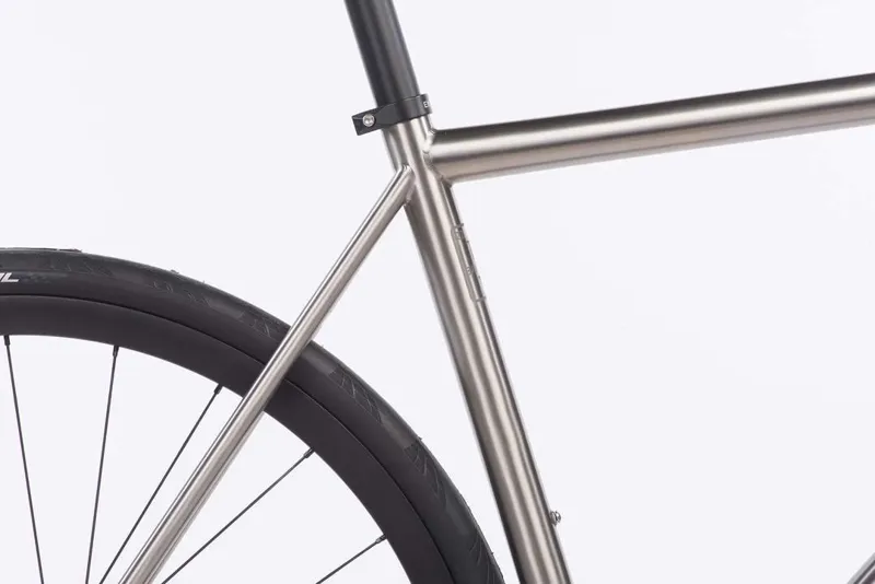 Enigma Evoke 3AL 2.5V Titanium Disc Frameset With Fork-3